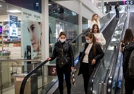 В Австрии запретят посещать магазины без теста на коронавирус