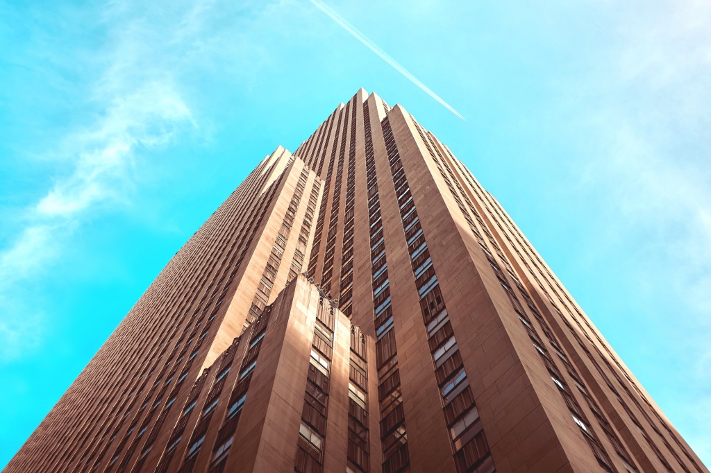 building-high-rise-perspective-sky-skyscraper-1366270.jpg