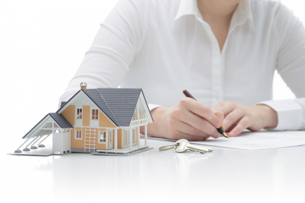 Carmencitta-Things-you-need-to-know-before-buying-a-house.jpg