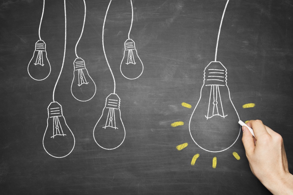 Lightbulbs_iStock_000027139493_Large.jpg
