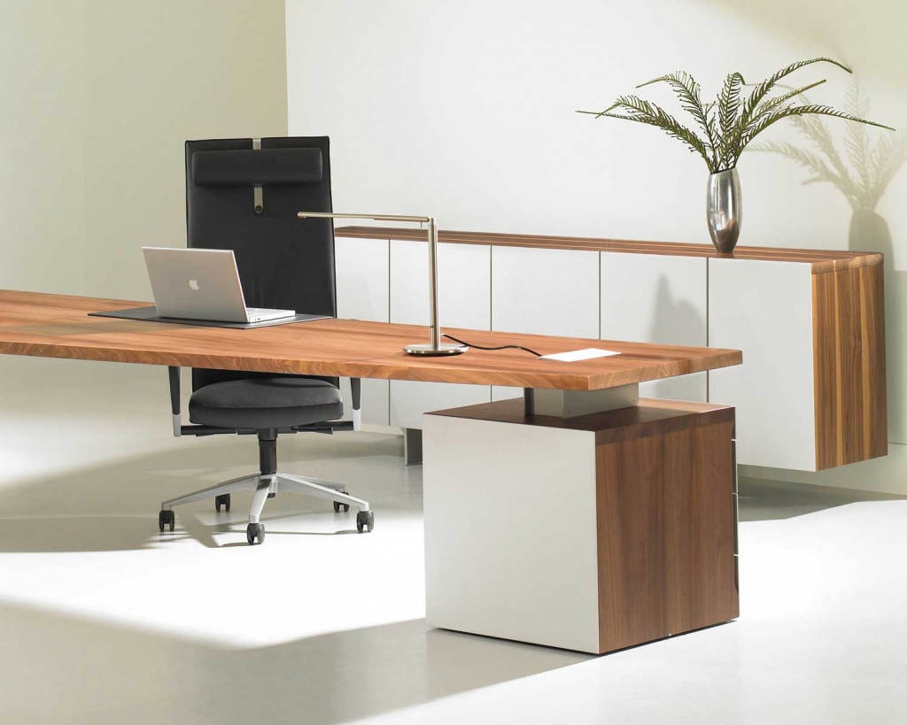davis_tix_desk09.jpg